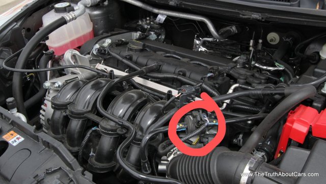 2014-Ford-Fiesta-Hatchback-Engine-002~2.jpg