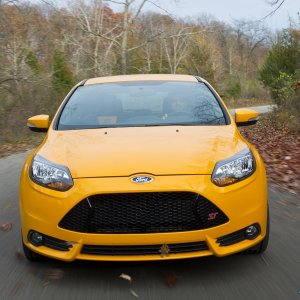 26-vw-gti-ford-focus-st-comparison.jpg