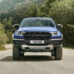 2018_FORD_RANGER_RAPTOR_WILDTRAK_Shot16_FullFrontStatic_Tarmac_04.jpg