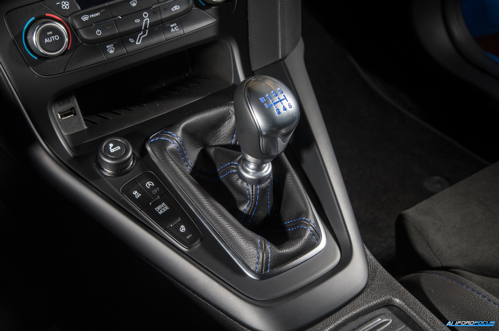 2016FordFocusRSmanualshifter.jpg Ranger Raptor Forum
